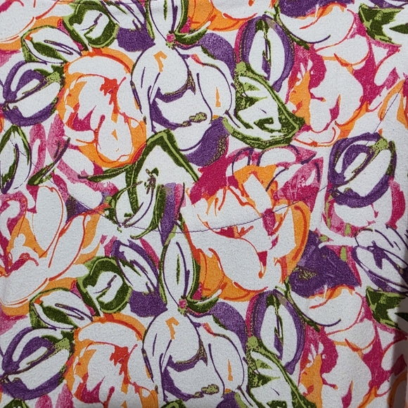 Liz & Me Colorful Short Sleeve Top - Picture 6 of 7